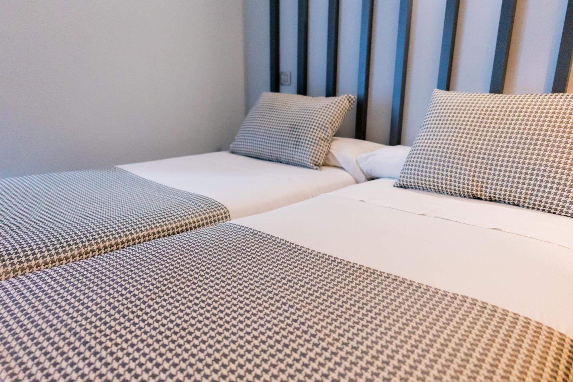 Hostal Carmen-Gran Via Madrid Extérieur photo