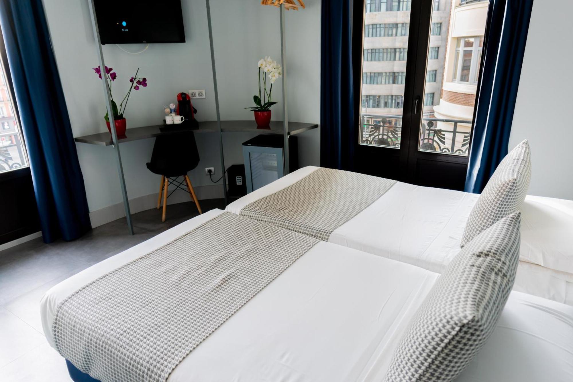 Hostal Carmen-Gran Via Madrid Extérieur photo