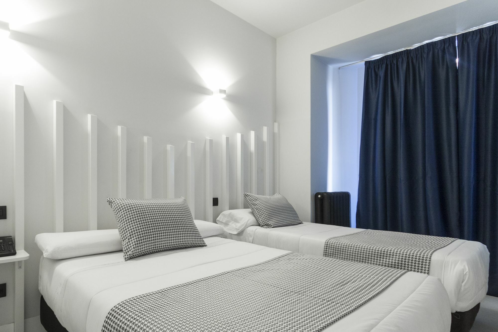 Hostal Carmen-Gran Via Madrid Extérieur photo